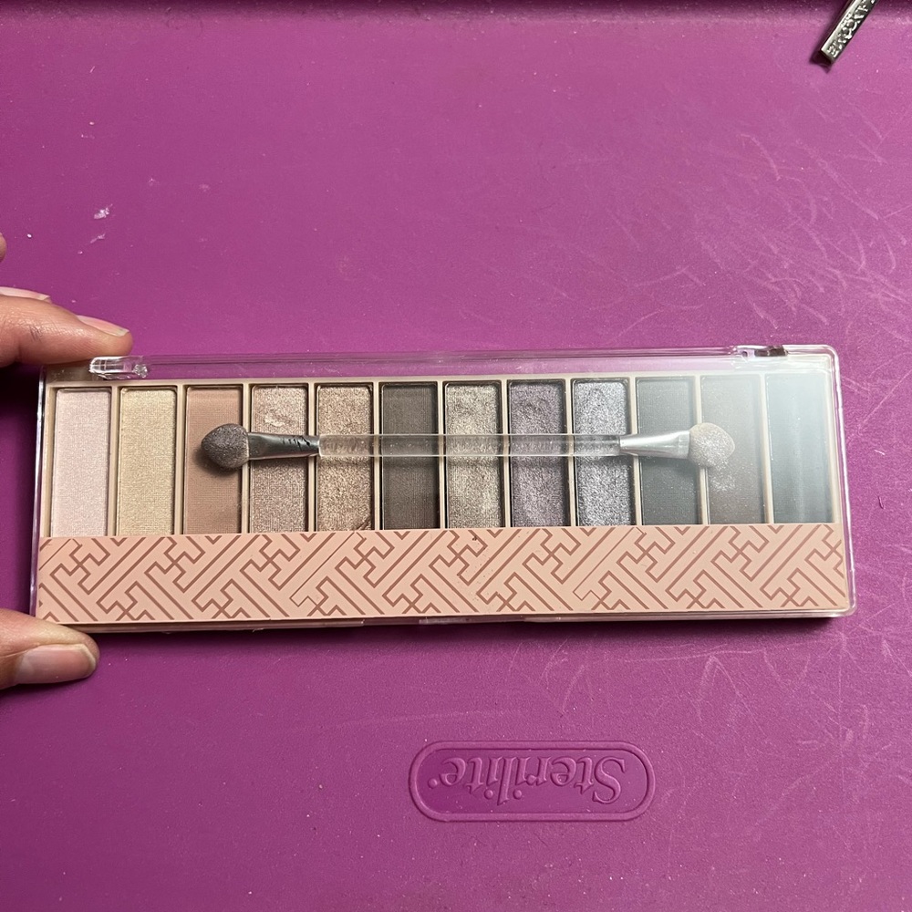 Style essentials Eyeshadow